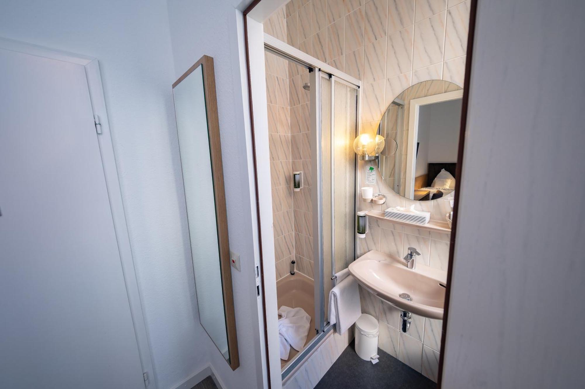Hotel Alpha Hannover Ngoại thất bức ảnh